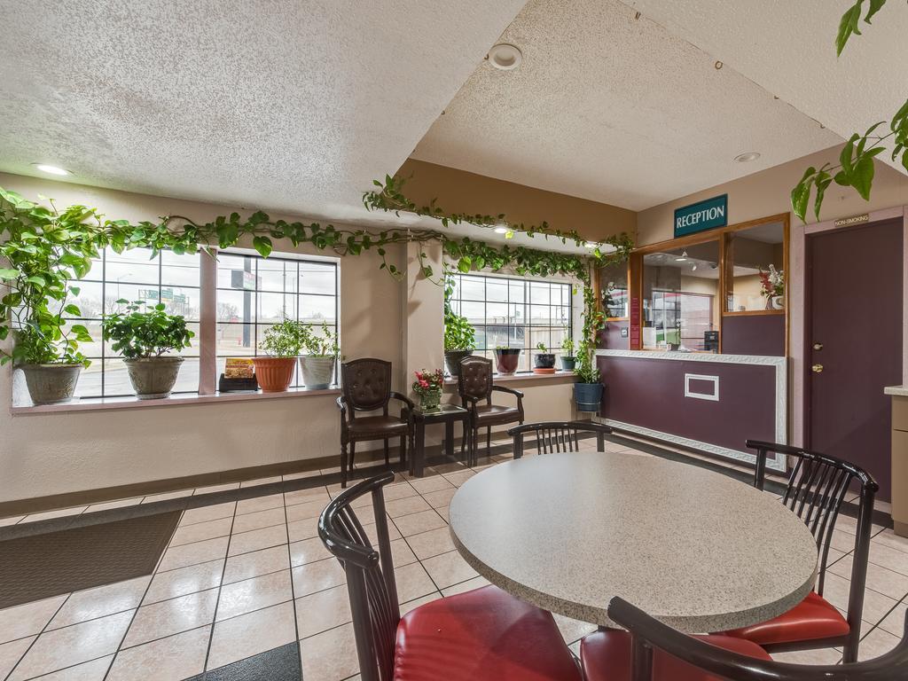 Travelers Inn Midwest City Eksteriør billede