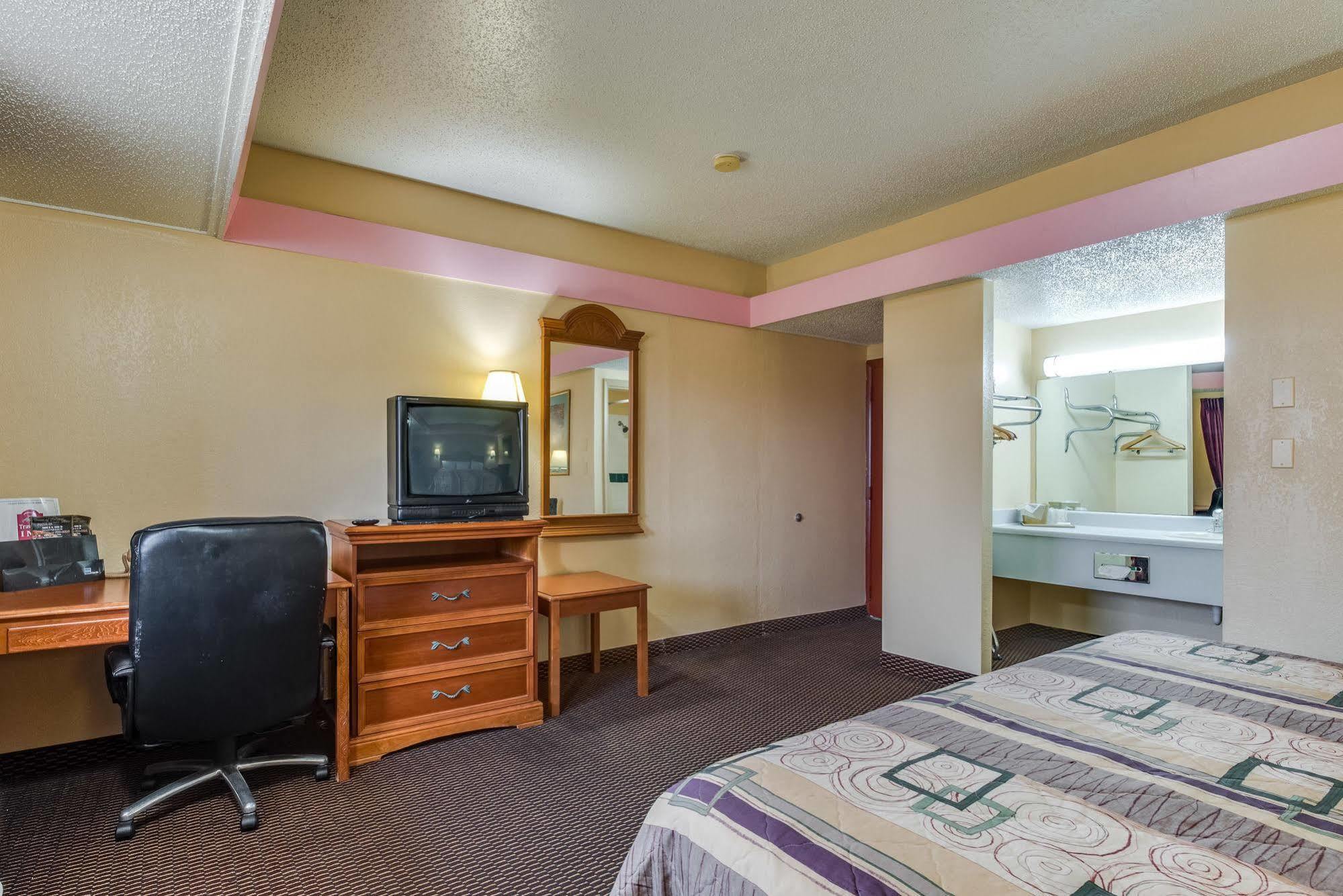 Travelers Inn Midwest City Eksteriør billede