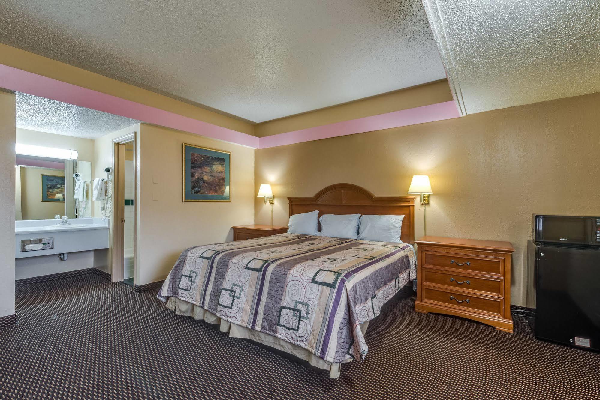Travelers Inn Midwest City Eksteriør billede
