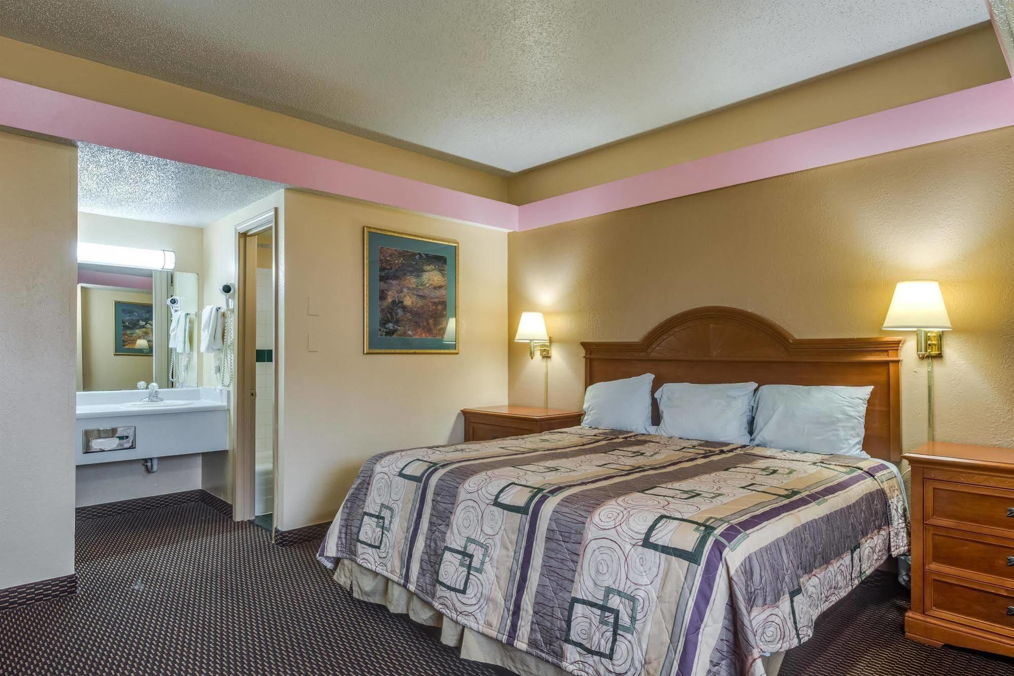 Travelers Inn Midwest City Eksteriør billede